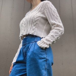 (SOLD) Comfy Knit Sweater Crop Top